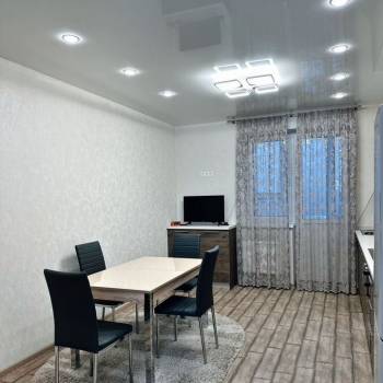 Сдается 2-х комнатная квартира, 70 м²