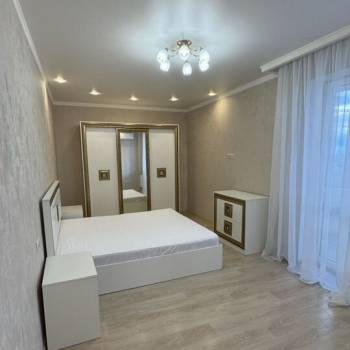 Сдается 2-х комнатная квартира, 75 м²