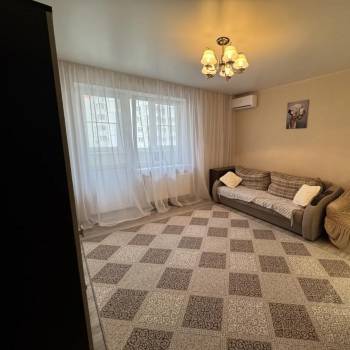 Сдается 1-комнатная квартира, 42 м²