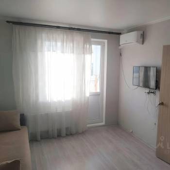 Сдается 1-комнатная квартира, 37 м²