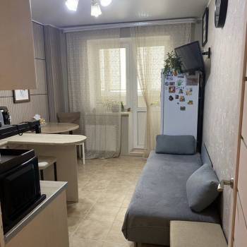 Продается 1-комнатная квартира, 37 м²