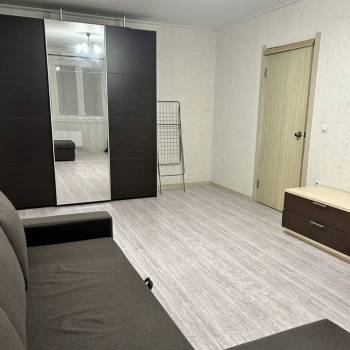 Сдается 1-комнатная квартира, 40 м²