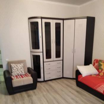 Сдается 1-комнатная квартира, 42 м²
