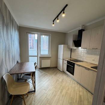 Сдается 1-комнатная квартира, 38 м²
