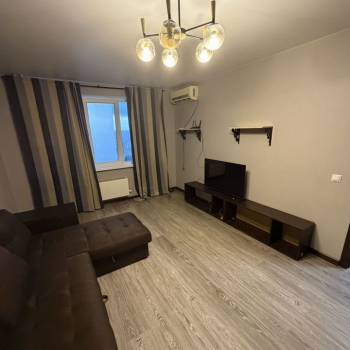 Сдается 1-комнатная квартира, 39 м²
