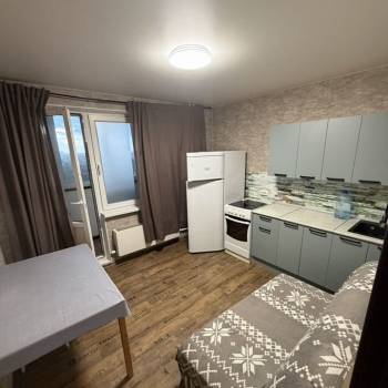 Сдается 1-комнатная квартира, 39 м²