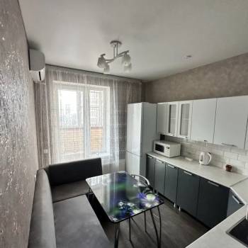Сдается 1-комнатная квартира, 40 м²