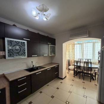 Продается Многокомнатная квартира, 150 м²