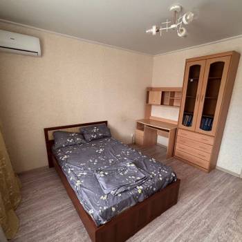 Сдается 1-комнатная квартира, 50 м²