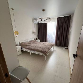 Сдается 1-комнатная квартира, 42 м²