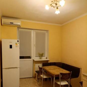 Сдается 1-комнатная квартира, 40 м²