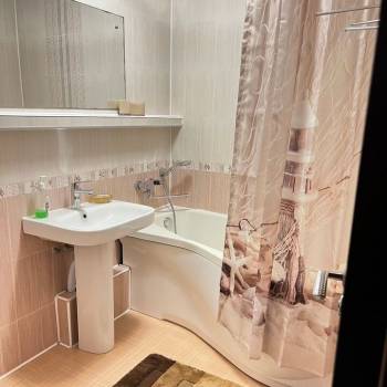 Сдается 2-х комнатная квартира, 68 м²