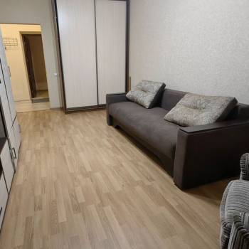 Сдается 1-комнатная квартира, 40 м²
