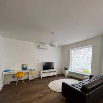 Сдается 2-х комнатная квартира, 85 м²