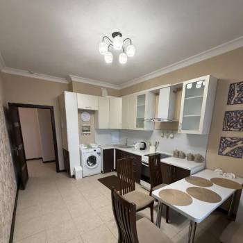 Сдается 1-комнатная квартира, 47 м²