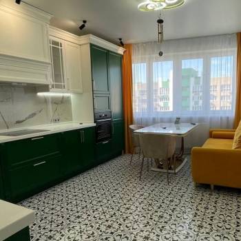 Сдается 2-х комнатная квартира, 76 м²