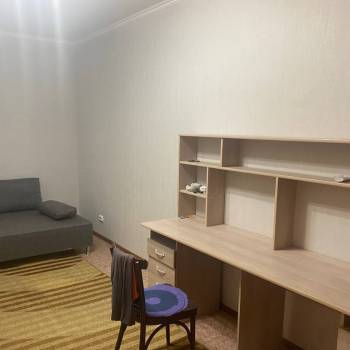 Продается 1-комнатная квартира, 35 м²