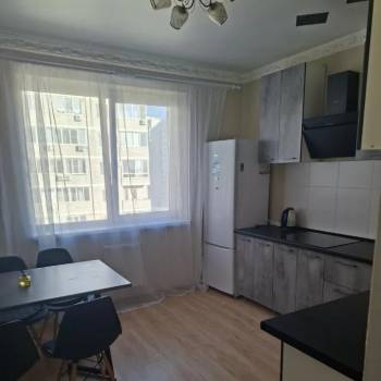 Сдается 1-комнатная квартира, 42 м²