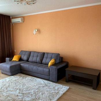 Сдается 1-комнатная квартира, 50 м²