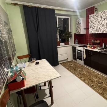 Сдается 1-комнатная квартира, 40 м²