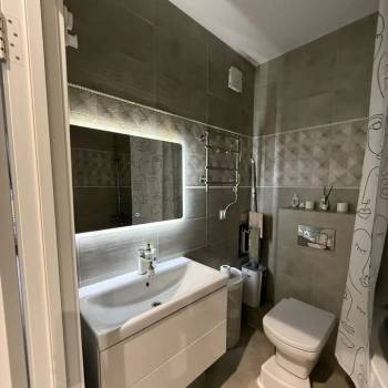 Продается 1-комнатная квартира, 46 м²