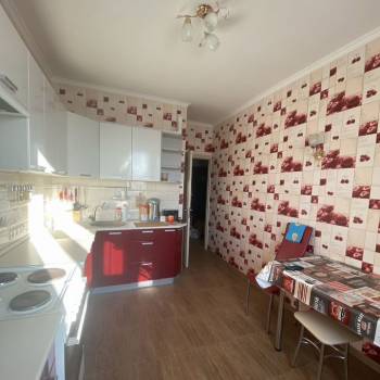 Сдается 1-комнатная квартира, 38 м²