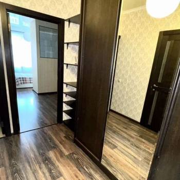 Продается 1-комнатная квартира, 38 м²
