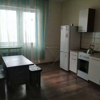 Сдается 1-комнатная квартира, 50 м²