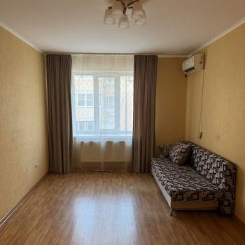 Сдается 1-комнатная квартира, 39 м²
