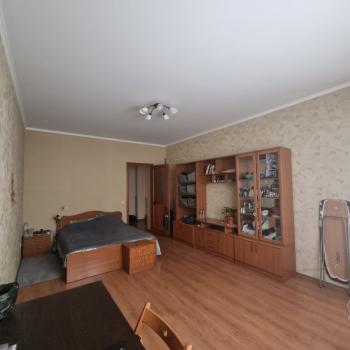 Продается 1-комнатная квартира, 61,8 м²