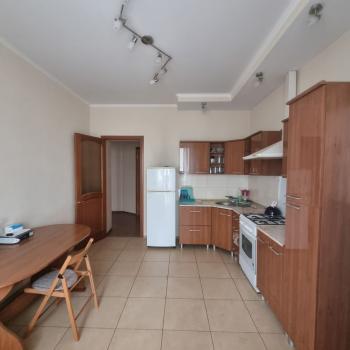 Продается 1-комнатная квартира, 61,8 м²