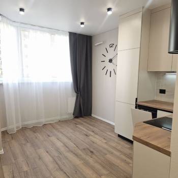 Продается 1-комнатная квартира, 38 м²