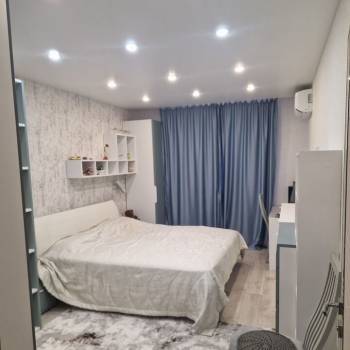 Продается 1-комнатная квартира, 49,7 м²