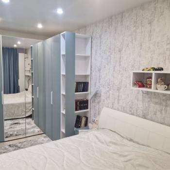 Продается 1-комнатная квартира, 49,7 м²