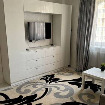 Сдается 1-комнатная квартира, 41,8 м²