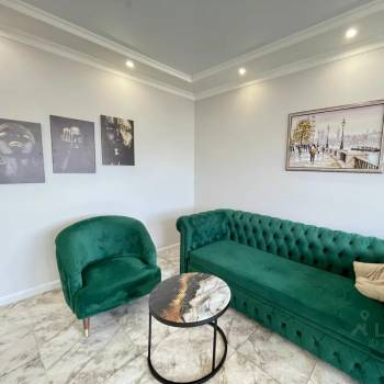 Продается 1-комнатная квартира, 40 м²