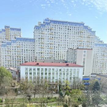 Сдается 1-комнатная квартира, 42 м²