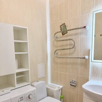 Сдается 1-комнатная квартира, 42 м²