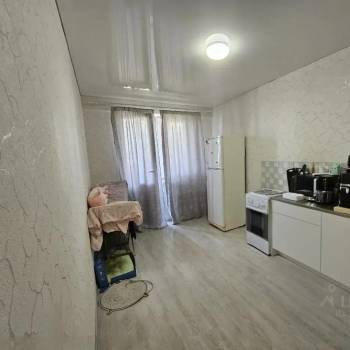 Продается 1-комнатная квартира, 46 м²