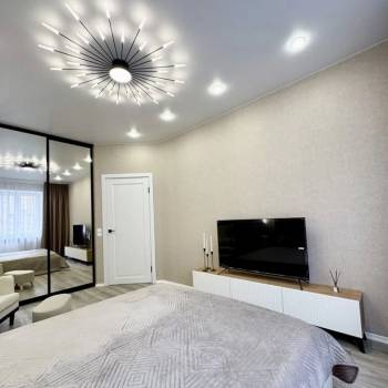 Продается 1-комнатная квартира, 38 м²