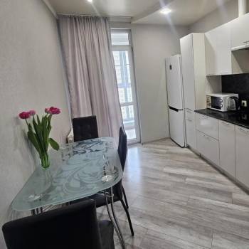 Сдается 1-комнатная квартира, 46 м²