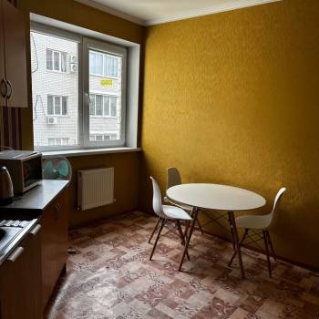 Сдается 1-комнатная квартира, 52 м²