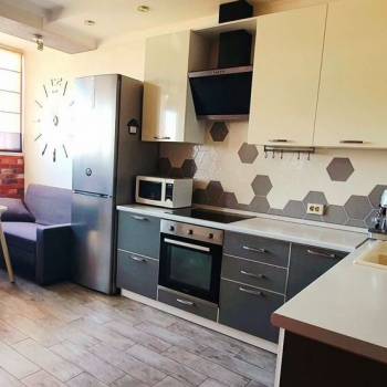 Продается 1-комнатная квартира, 46 м²