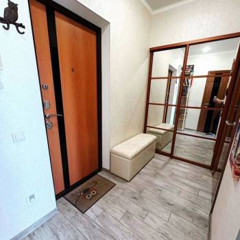 Продается 1-комнатная квартира, 46 м²