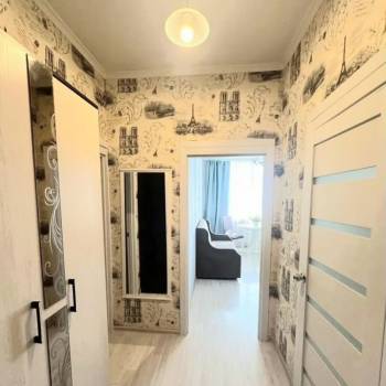Сдается 1-комнатная квартира, 42 м²