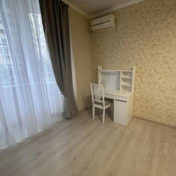 Сдается 1-комнатная квартира, 50 м²