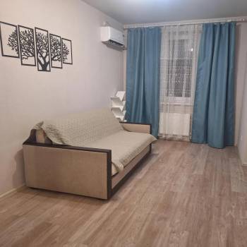 Сдается 1-комнатная квартира, 35 м²