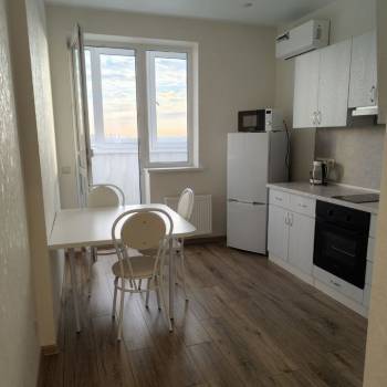 Сдается 1-комнатная квартира, 39 м²