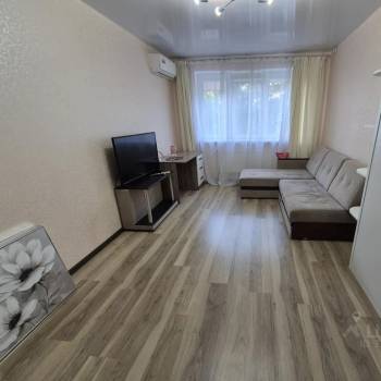 Сдается 1-комнатная квартира, 44 м²