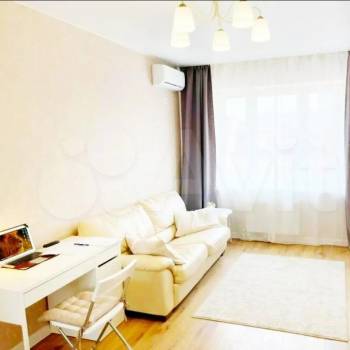 Сдается 1-комнатная квартира, 40 м²